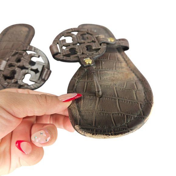 Tory Burch Miller Crocodile Embossed Brown Leather Sandals Size: 9.5 - Picture 3 of 7